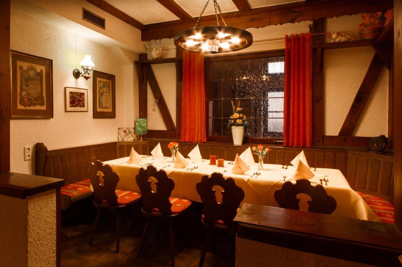 Hotel- Restaurant Zum Hirsch Grossenlueder Exterior photo